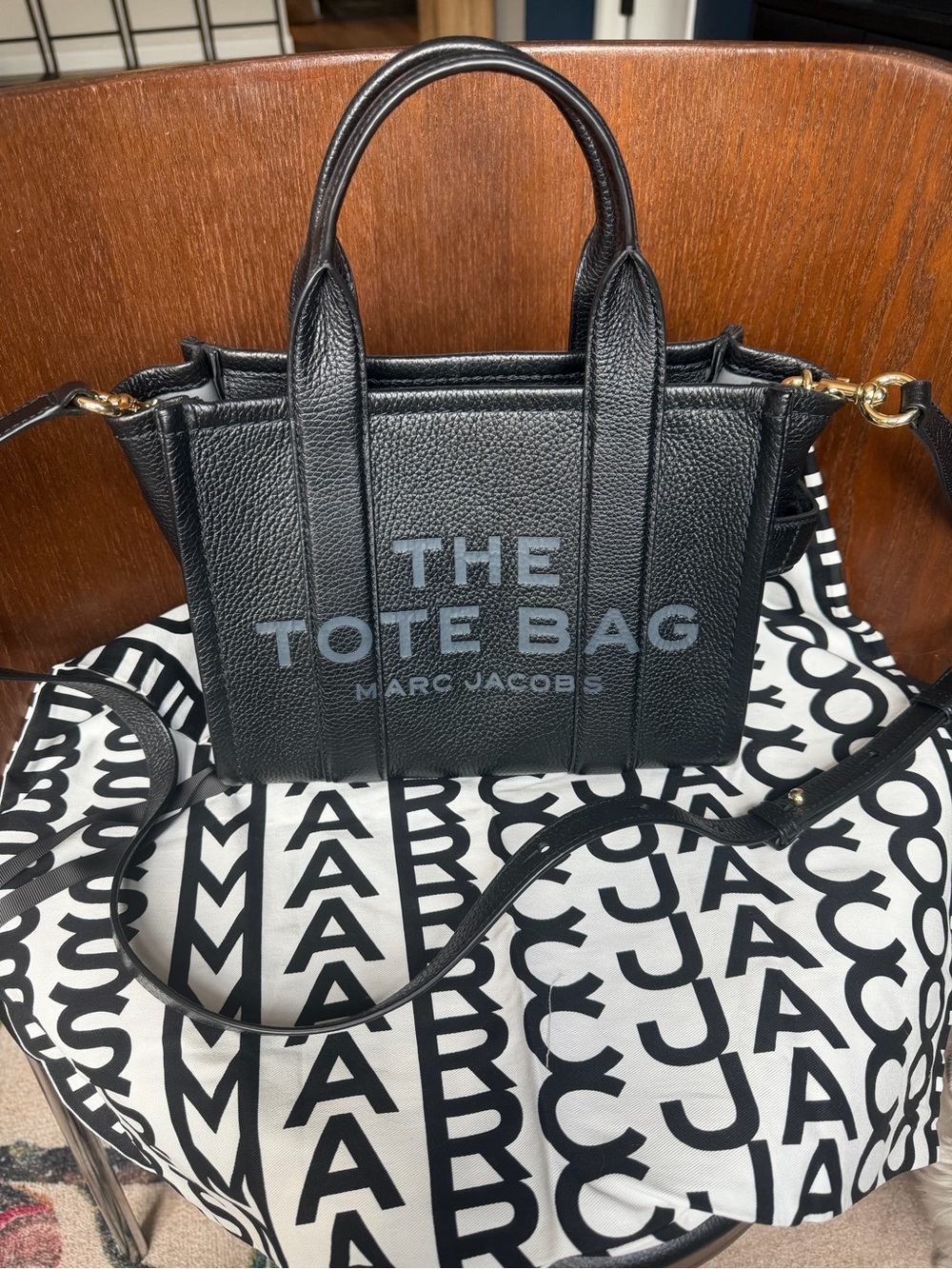 Marc Jacobs The Tote Bag Mini Leather Tote in Black